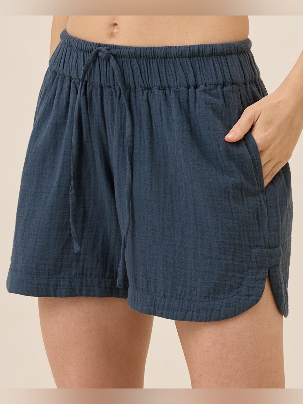 NWT - PACT Women’s Navy Blue Coastal Double Gauze Curved Hem Shorts Size Medium